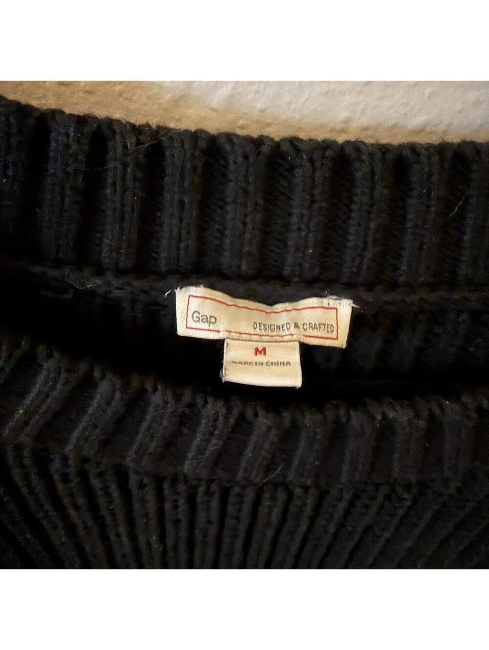Gap black ribbed knit 100% cotton sweater - Picture 2 of 8
